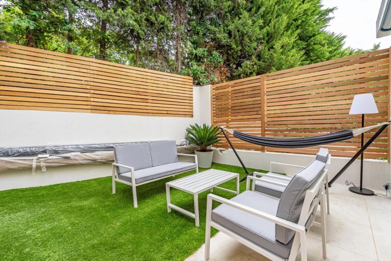 Giovannina N5 Cassis Exteriér fotografie
